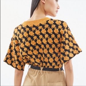 Urban Outfitters Rosa Floral cropped sweater shirt